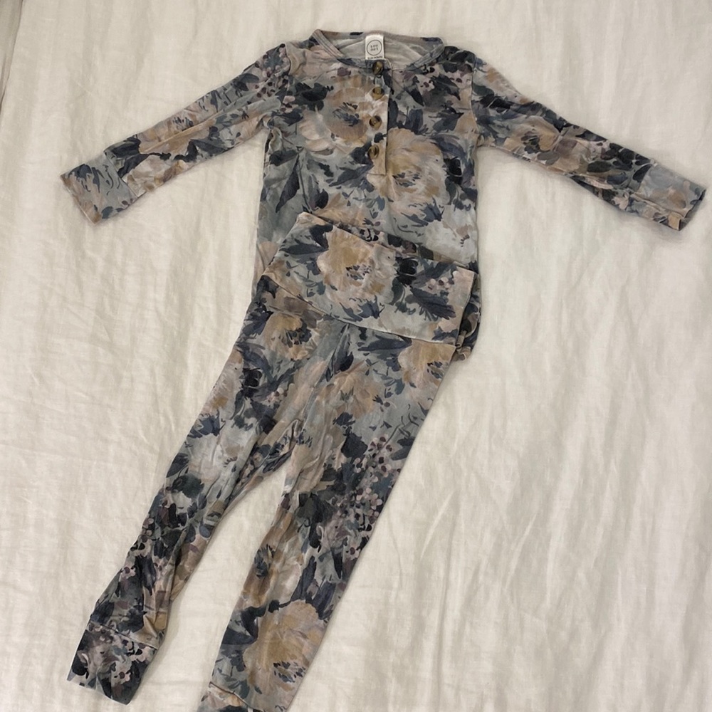 Lou Lou Tops and Bottom Set - Size 12-24 mo